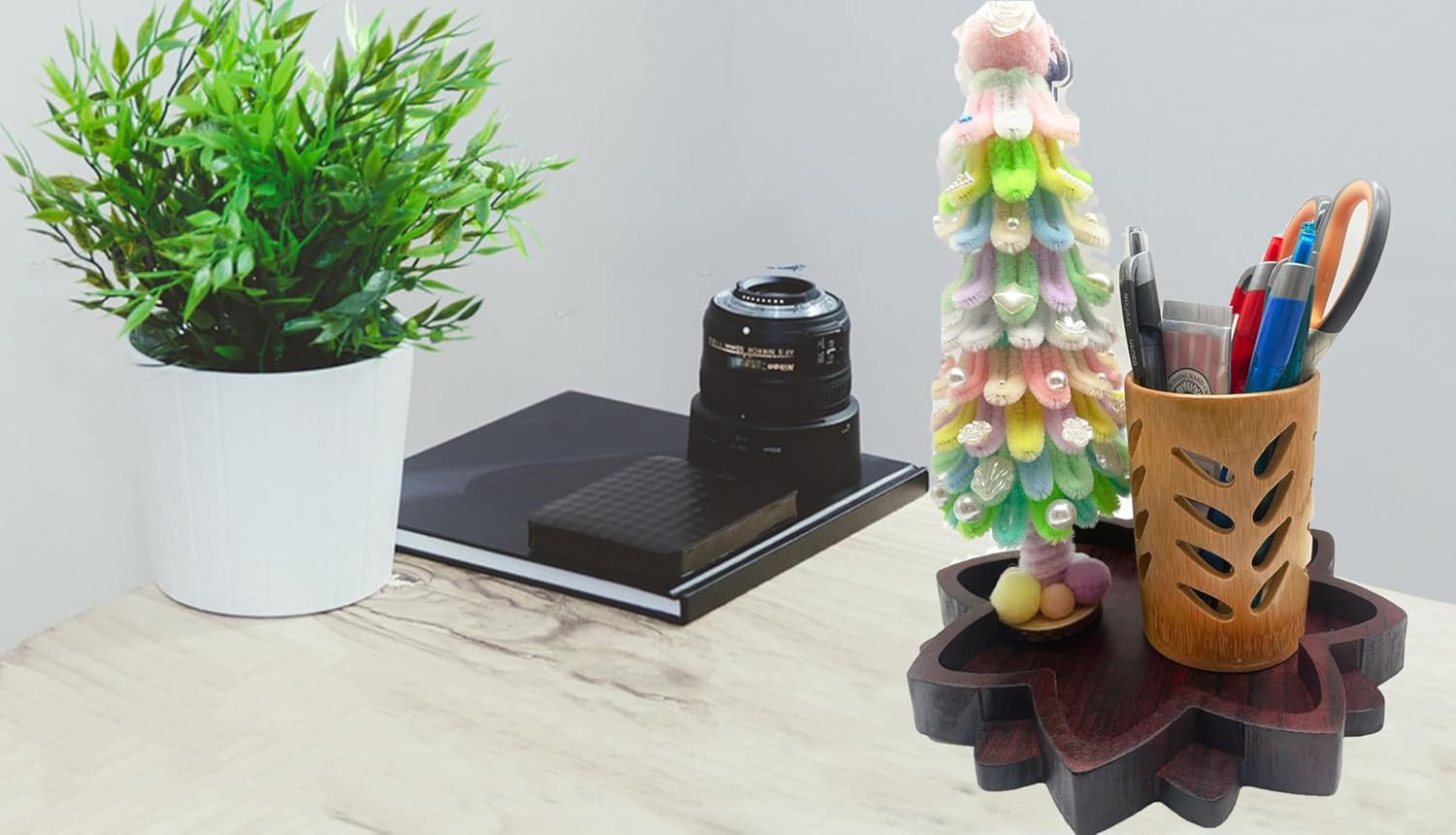 1 PC Leaf Shape Toothbrush Holder Bathroom Wooden Toothbrush Holder Bathroom Toothbrush Accessories Pen Holder Toothbrush Pencil Makeup Brush Storage Holder(Bamboo)